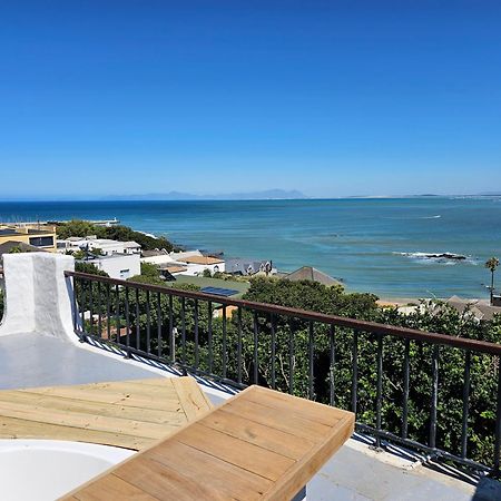 La Isla Bonita Bed & Breakfast เคปทาวน์ ภายนอก รูปภาพ